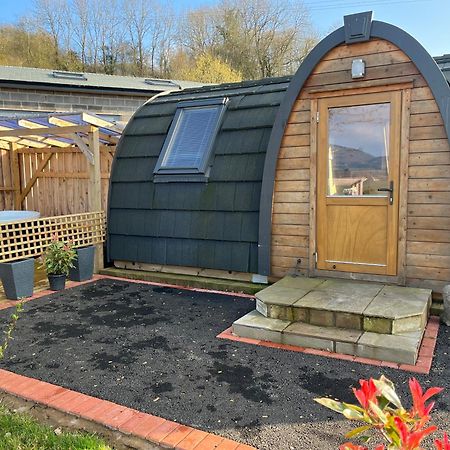 Leighton  Squirrel Glamping Pod School House Farm酒店 外观 照片