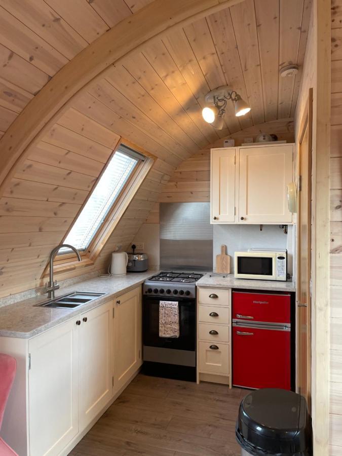 Leighton  Squirrel Glamping Pod School House Farm酒店 外观 照片