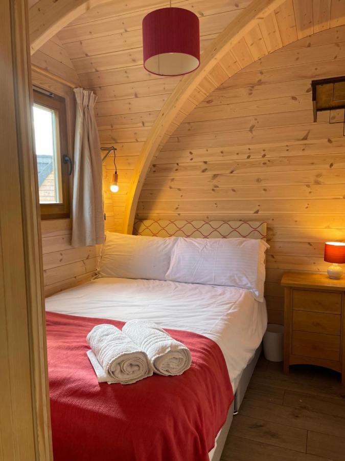 Leighton  Squirrel Glamping Pod School House Farm酒店 外观 照片