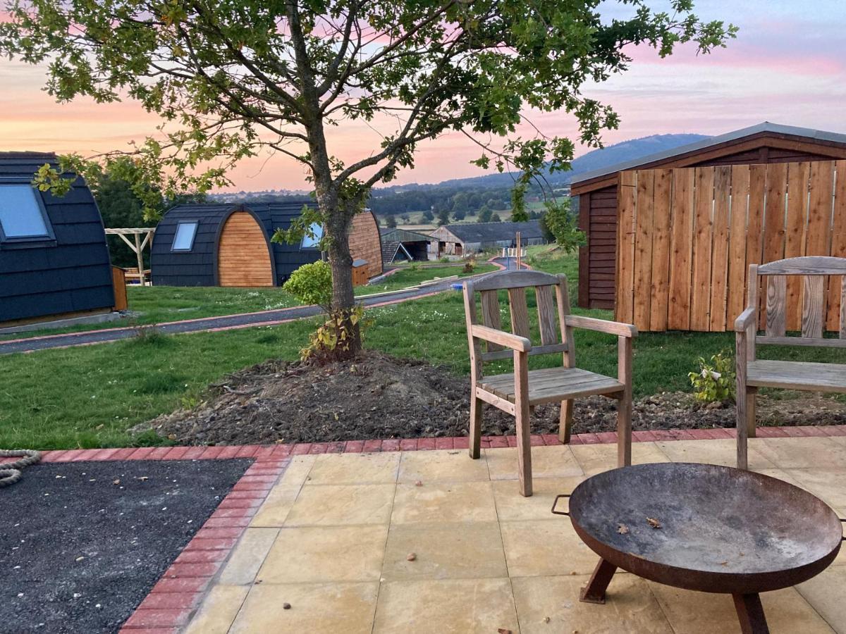 Leighton  Squirrel Glamping Pod School House Farm酒店 外观 照片