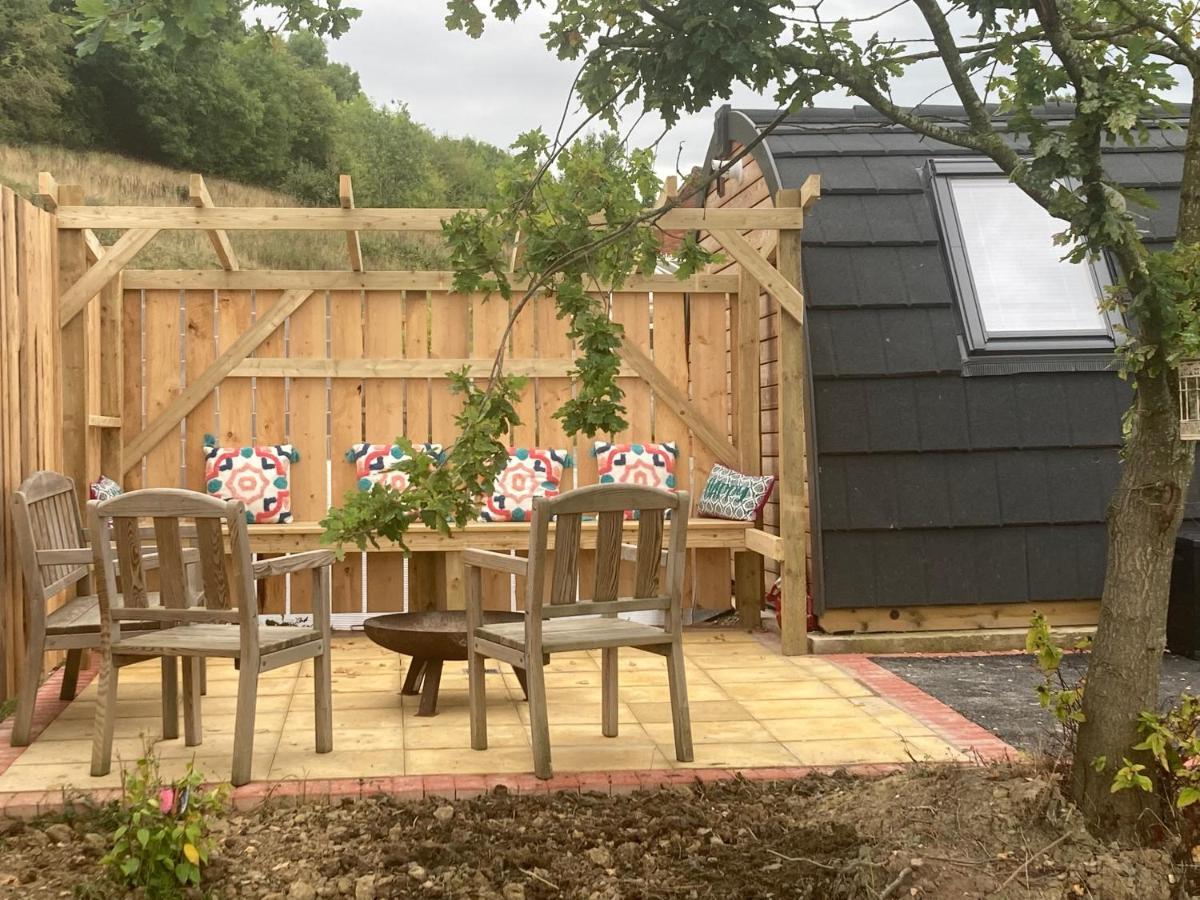 Leighton  Squirrel Glamping Pod School House Farm酒店 外观 照片