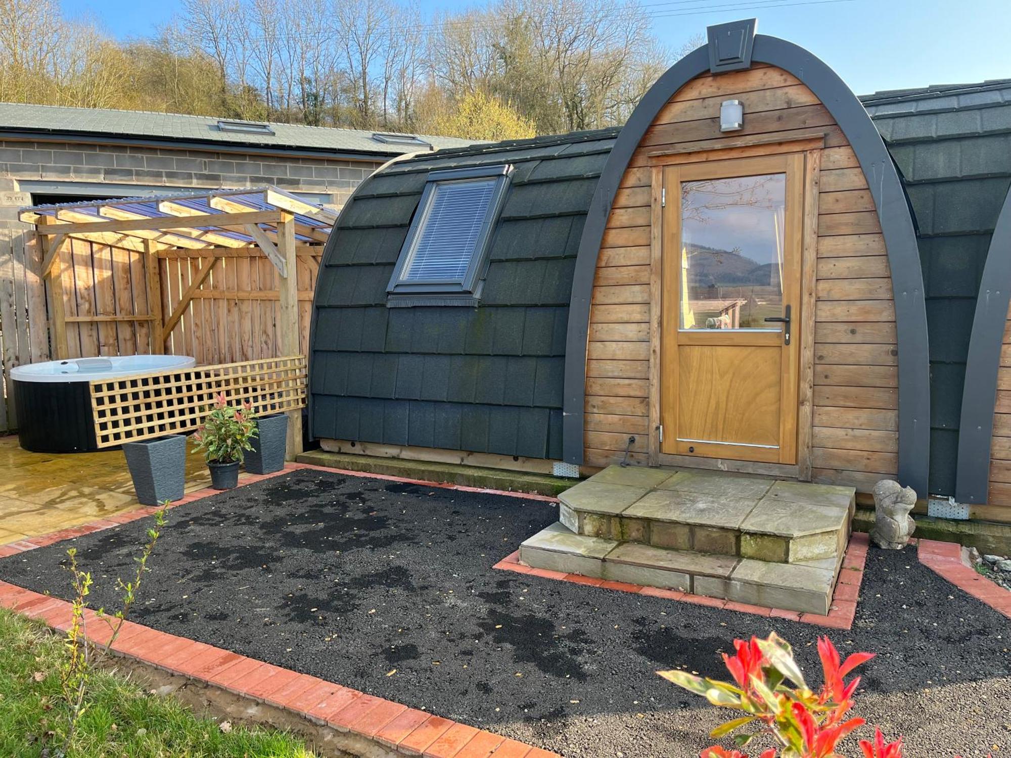 Leighton  Squirrel Glamping Pod School House Farm酒店 外观 照片