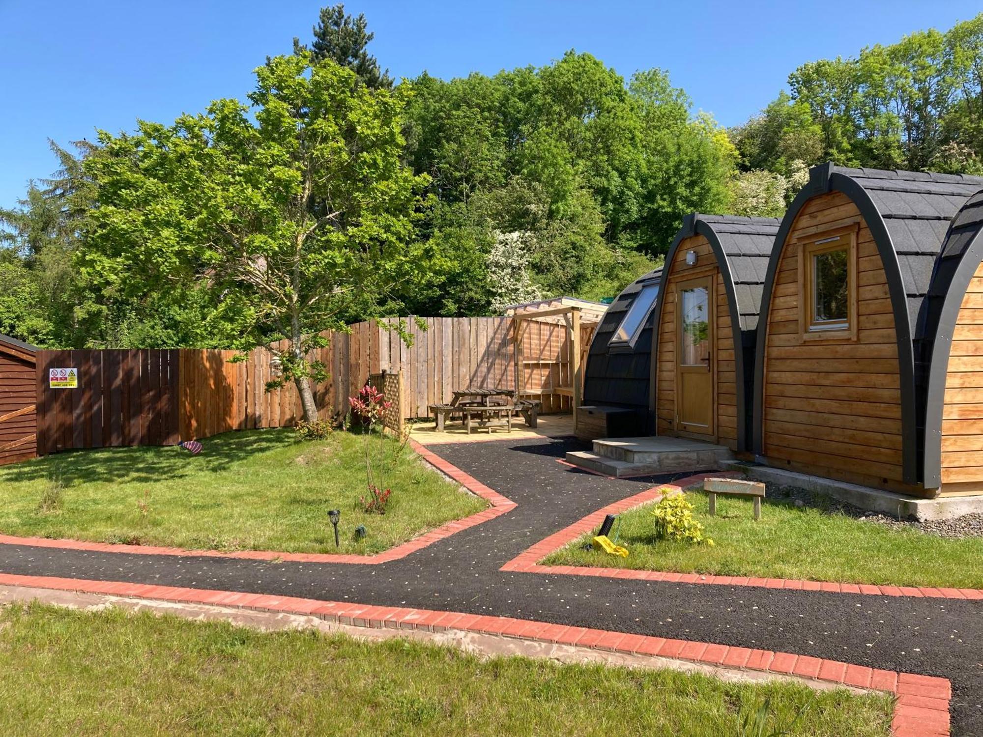 Leighton  Squirrel Glamping Pod School House Farm酒店 外观 照片